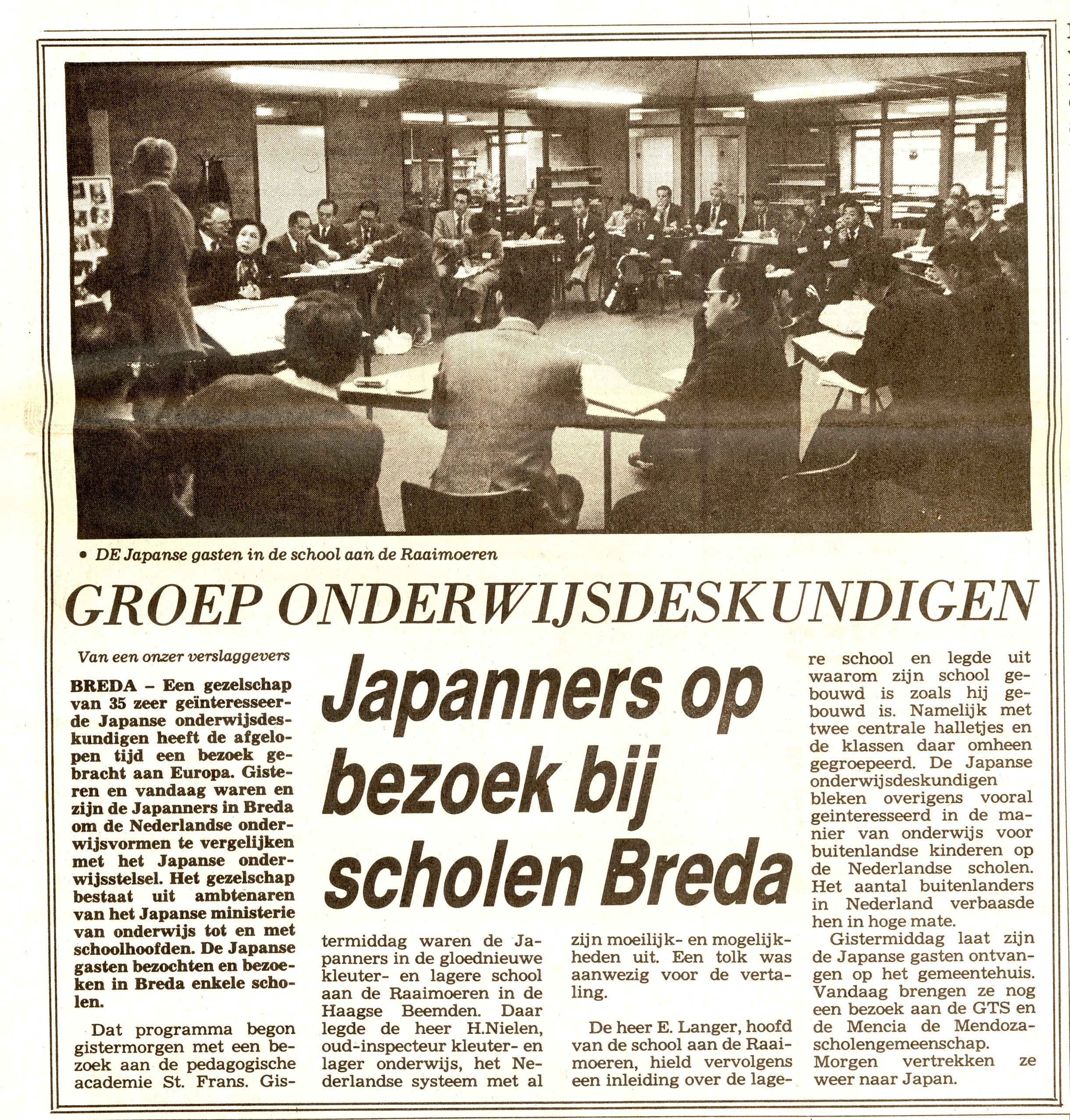 オランダ・ブレダ市教育委員会訪問　‘DE STEM’紙1981年11月17日付