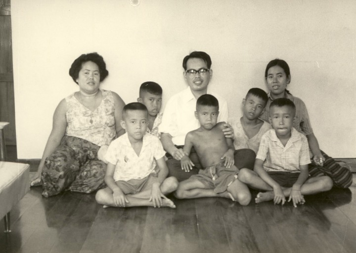 タイ・アユタヤの軍人スナイ・ティンブラナタム大尉のお宅で　1966年12月