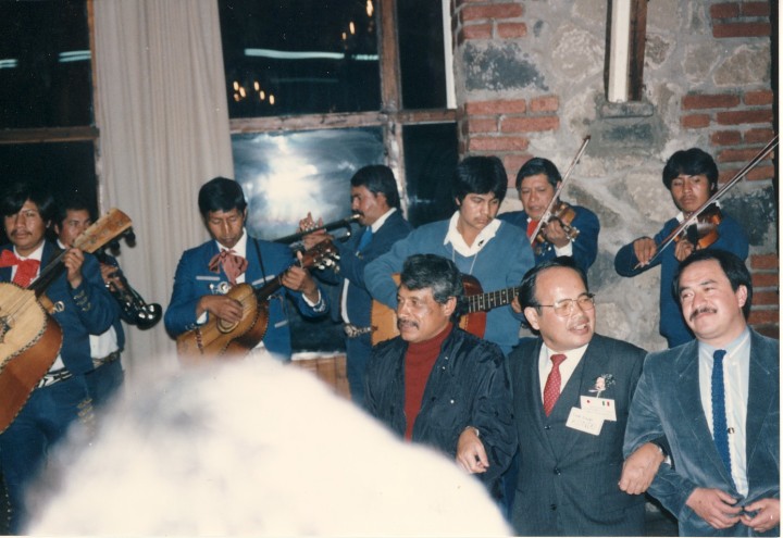 メキシコ・アメカメカ市教育委員会による歓迎パーティ　1991年10月